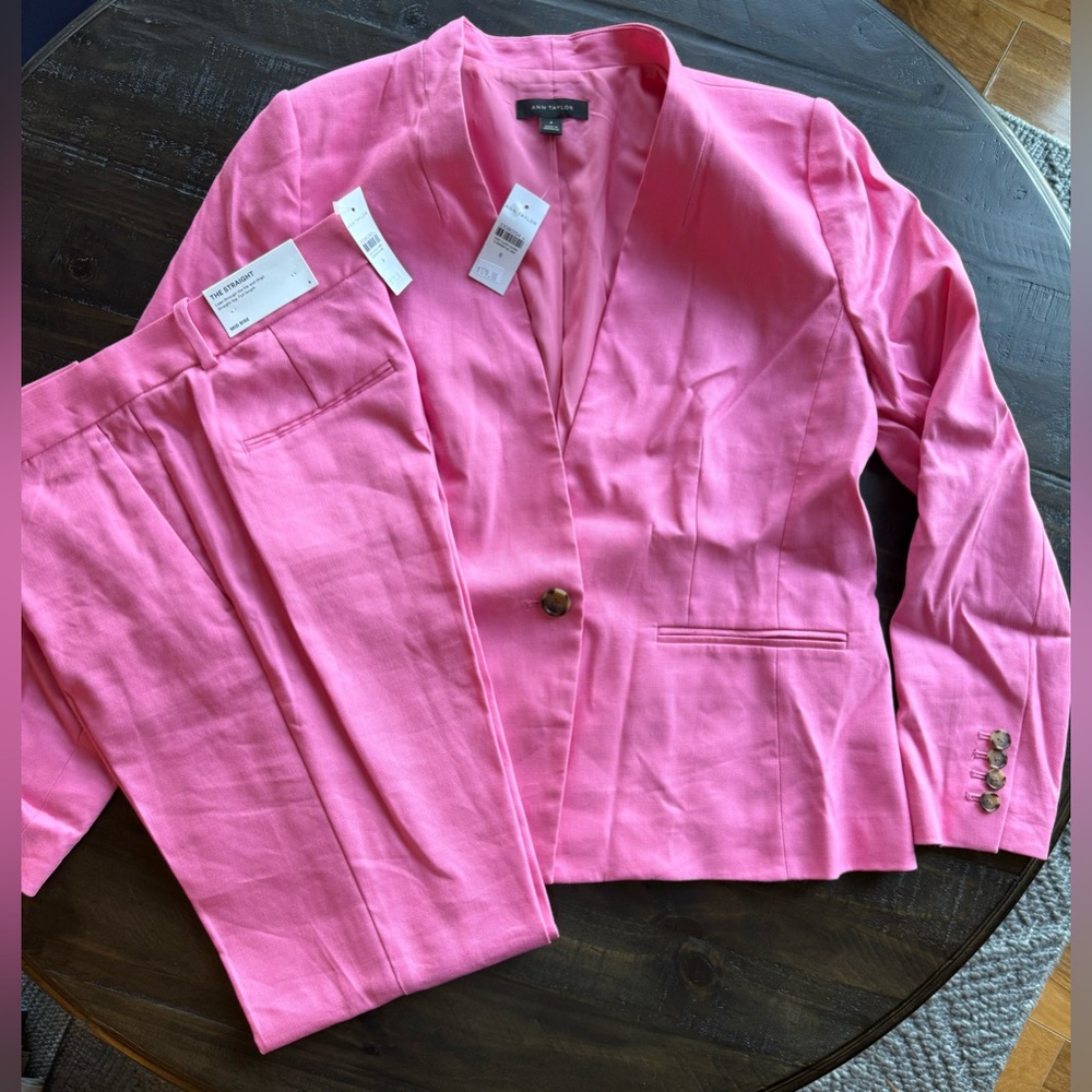 ANN TAYLOR Pink Suit, Size 8 NWT